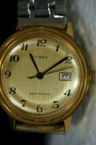 Vintage Goldtone Timex Self Wind Water Resistant Day Date Men 