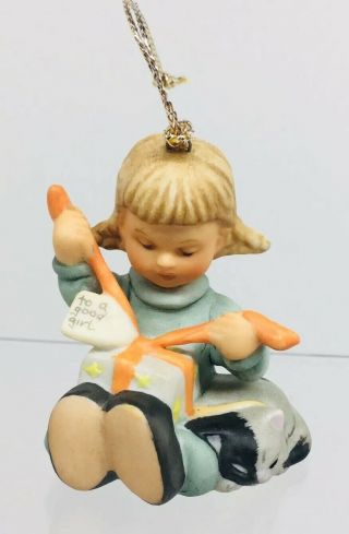 Berta Hummel Goebel 1997 Figurine Christmas Ornament Little Gift Wrapper