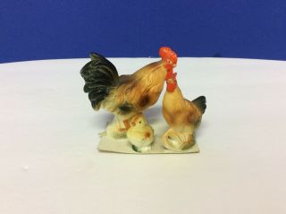 Vintage Set Of 3 Hand Painted China/ceramic Miniatures Rooster Chicken & Chick