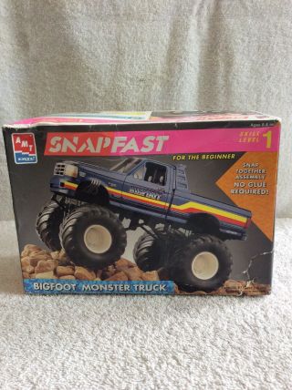 Bigfoot 4x4x4 1993 Ford Monster Truck Amt 1/32 Scale Model Kit