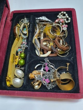 Antique Velvet Box Vintage Jewellery Brooch Necklace Watch and joblot Earrings 4