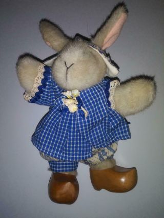 Vanderbear Hoppy Vanderhare Dutch Treat Plush Rabbit With Tags Wood Shoes 1991