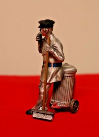 Hudson the Villagers Winter Pewter Figurine 5241 Cliff the Resting Sweeper 2