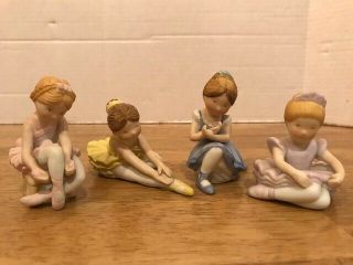 Holly Hobbie Girl Ballet Dancers Figurines Set Of 4 (1990 