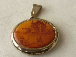 Vintage Gold Tone Locket Pendant With Antique Picture On Front
