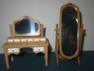 Vintage TOMY Smaller Homes Bedroom Furniture Vanity w/ Mirror & Standing Mirror 2