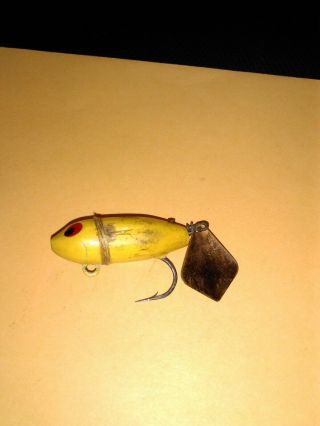 VINTAGE FLY HEDDON FLAP TAIL FOR TROUT FISHING. 4