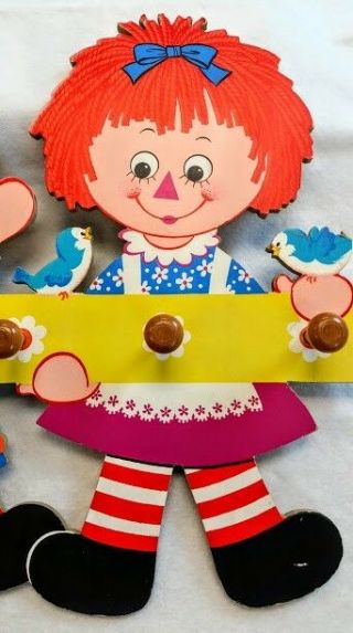 Vintage 1972 RAGGEDY ANN & ANDY Pressed Cardstock Coat/Hat Hook Decor - VG Cond. 3
