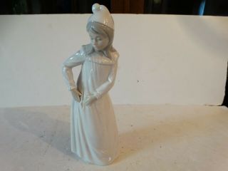 Vintage Lladro Nao Figurine Girl Night Gown 11 1/2 Inches Retired Glossy
