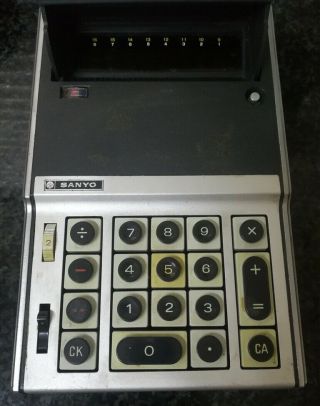 Vintage Sanyo Icc - 82d Calculator.  Collectors Item