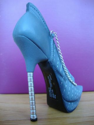 Just The Right Shoe - Posh (variation of Maneater) 4