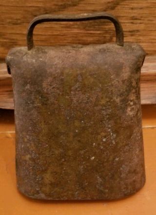 Antique Primitive Cowbell Farmhouse Rustic Iron Metal Bell Great Sound