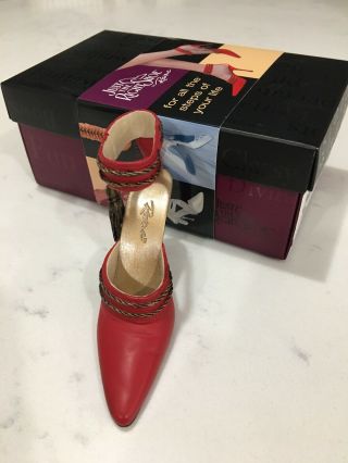 Just The Right Shoe - Lady In Red - 25313