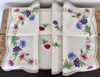 Vintage Linen & Crochet Hand Embroidered Tablecloth English Country Poppies