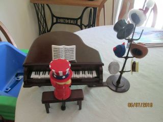 Mr Christmas " Teddy Takes Requests " Piano Player With Many Hats