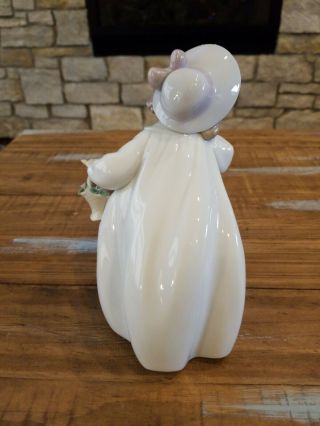Lladro Porcelain Figurine 6683 Romance Girl With Flower Basket Statue w/box 4