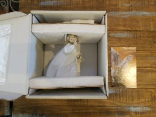 Lladro Porcelain Figurine 6683 Romance Girl With Flower Basket Statue w/box 7