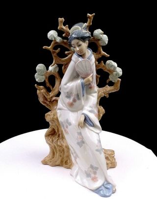 Lladro Spain 4807 Porcelain Geisha Holding Fan Large 11 1/2 " Figurine 1972 - 1993