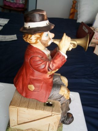 Waco Melody In Motion 7000 Porcelain Hobo Clown Figurine: Willie The Trumpeter