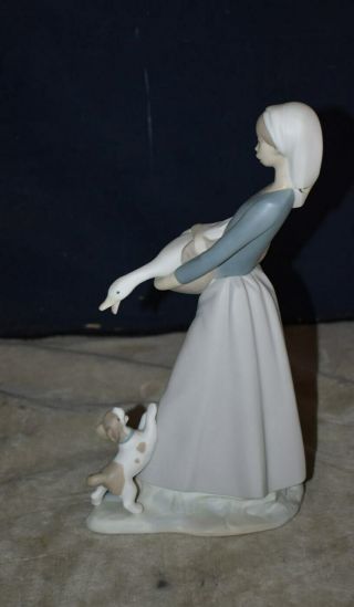 Prisitne Lladro Girl With Goose & Dog Procelain Figurine - Retired - 4866