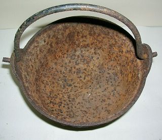 Antique Cast Iron Bean Smudge Pot 3 Legged 6.  75 