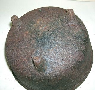 Antique Cast Iron Bean Smudge Pot 3 Legged 6.  75 