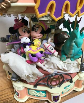 Enesco Disney Sir Mickey to The Rescue Lights Action Music Carousel 3