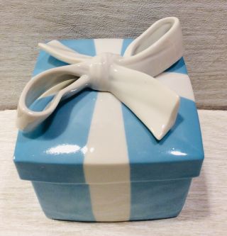 Tiffany & Co Porcelain Blue Trinket Gift Box Bowl Jewelry 2
