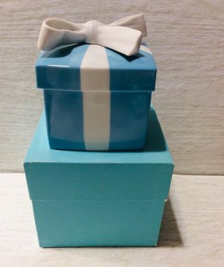 Tiffany & Co Porcelain Blue Trinket Gift Box Bowl Jewelry 3
