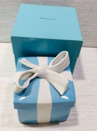Tiffany & Co Porcelain Blue Trinket Gift Box Bowl Jewelry 6