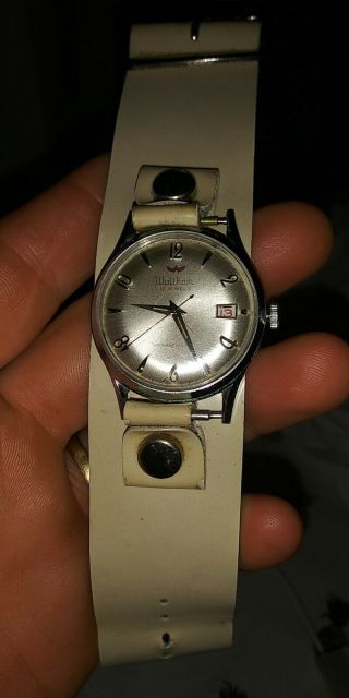 Waltham Vintage Mens Wrist Watch Swiss Watch.  Silver Tones Man Watch
