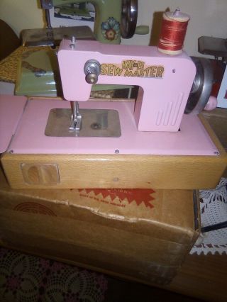 Kay•an•ee Pink Sew Master /vintage Toy Hand Crank Sewing Machine 1950s Berlin W/