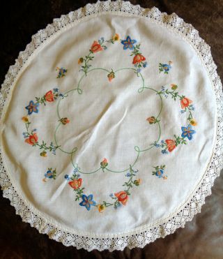 Vintage Tablecloth / Table Centre Hand Embroidered Crochet Edge Circular 29 "