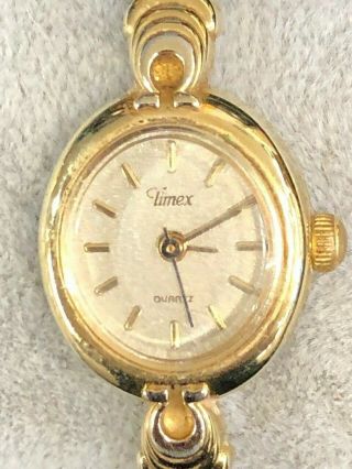 Vintage Ladies Timex Quartz Gold Tone Stretchy Band Watch Battery