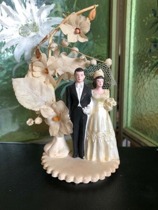 Vintage 1940s Chalkware Bride & Groom Wedding Cake Topper Hand - Cut Cloth Flowers