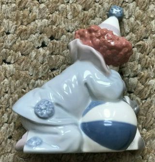 Lladro 5278 Clown - Pierrot With Puppy And Ball - 3