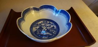 Antique Chinese Export 9 3/4 " Scalloped Bowl 19th Century Canton