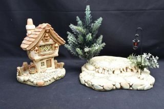 Pendelfin Figurine Lantern Stand & Cobble Cottage