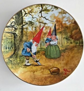 Rien Poortvliet Legends Of The Gnomes Porcelain Plate Birthday Planting