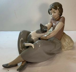 Porcelain Lladro Nao Girl Playing With Her Cat 1981 0313