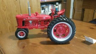 The Franklin The Farmall Model H Tractor 1:12 Scale