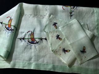 Vintage Gorgeous Hand Embroidered Fine Linen Green Tea Tablecloth & Four Napkins