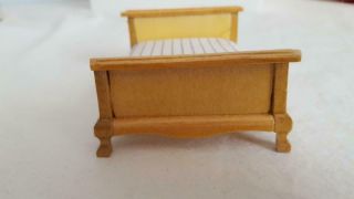 VINTAGE HAND CRAFTED WOODEN DETAILED DOLLHOUSE FURNITURE FULL BED,  CLEAR MAPLE 4