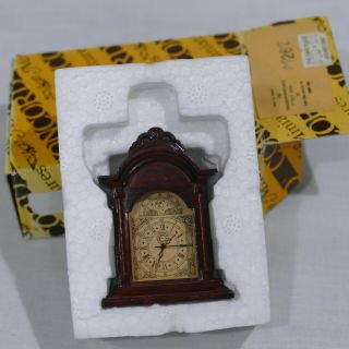 Vintage Concord Miniatures Doll House Wood Mantel Clock M262
