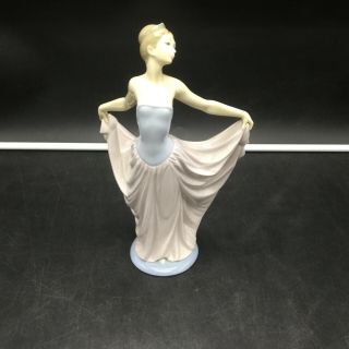 Lladro Porcelain Figurine Dancer 5050 Young Lady Dancer Ballerina 1979