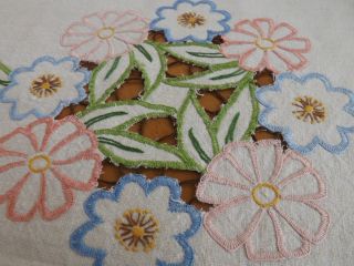 VINTAGE EMBROIDERED CUT WORK 40 INCHES SQUARE APPROX TABLE CLOTH 2