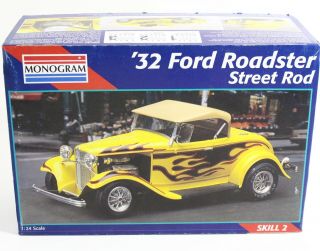 1932 Ford Roadster Street Rod Monogram 1:24 Model Kit 2718 Hot Rod Ver 1