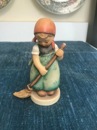 Vintage 4 5/8 " Hummel Goebel 171 Little Sweeper Figurine