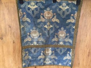 18/19th Century French Woven Ribbed Silk Lampas With Floral Motifs.
