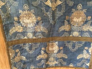 18/19th century French woven ribbed silk lampas with floral motifs. 3